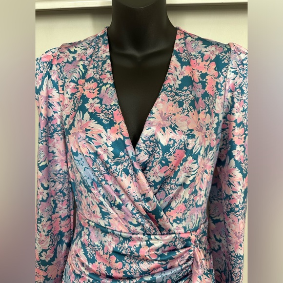 Guess All Over Floral Print Mini Dress Size Small - Picture 7 of 16